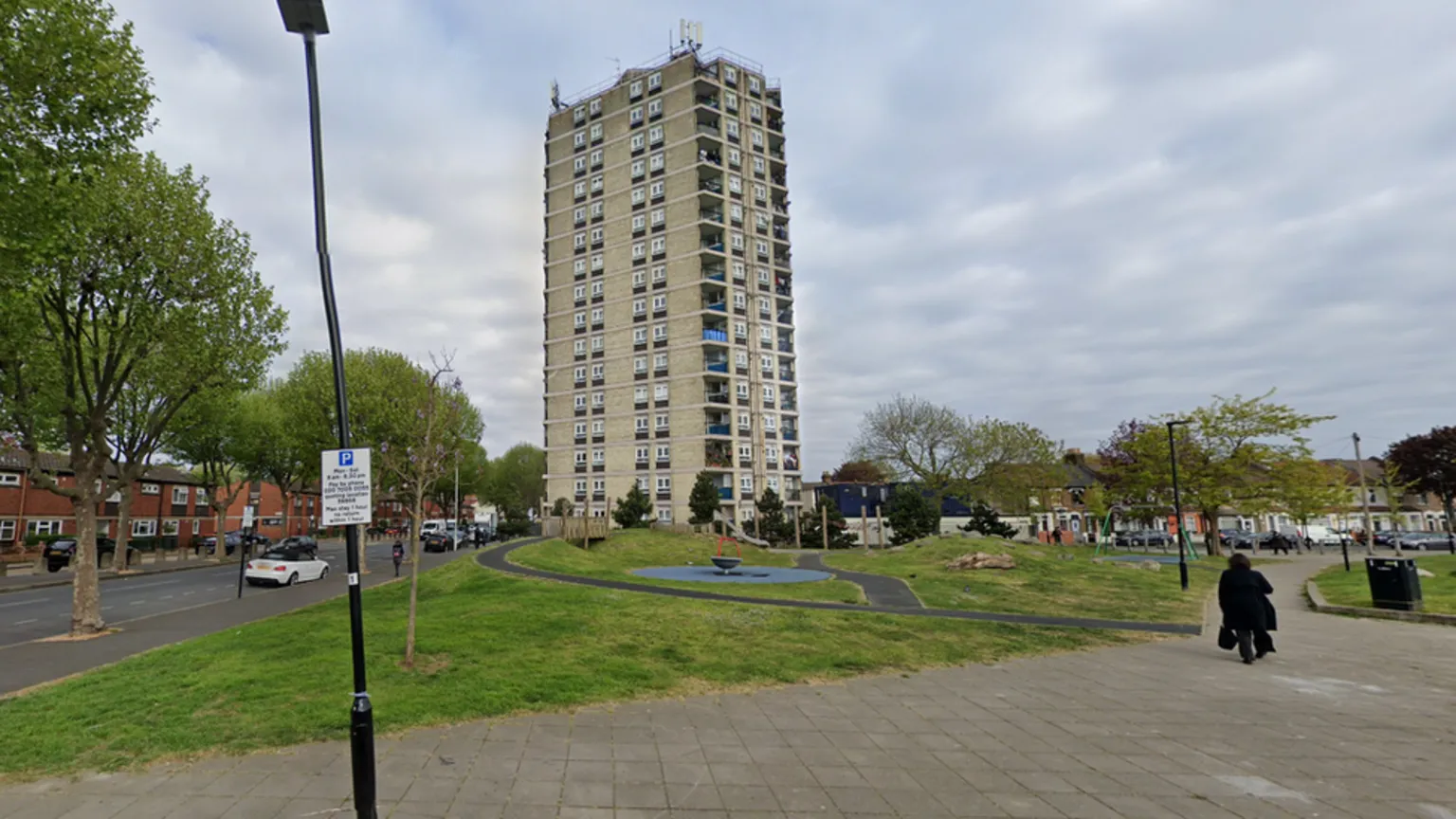 6-year-old-boy-falls-to-death-in-east-london